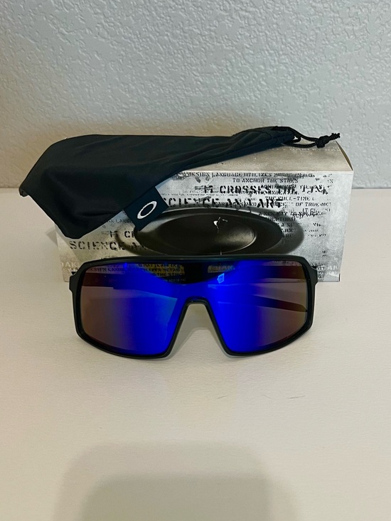 Oakley Other - Oakley Sutro Prizm Sapphire Iridium 9406